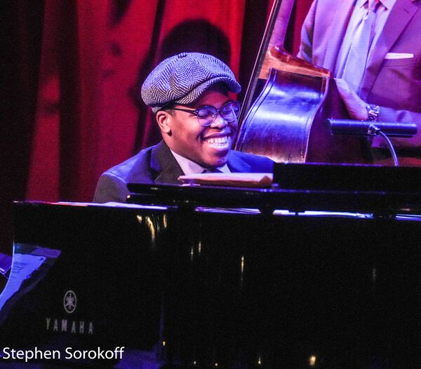 Photos: John Pizzarelli Debuts New Album 'Stage & Screen' at Birdland Image