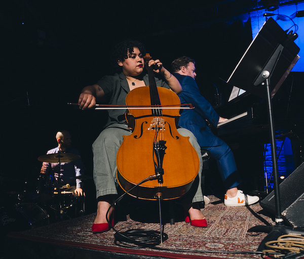 Photos: Inside Porchlight Music Theatre's NEW FACES SING BROADWAY At Evanston Space Image