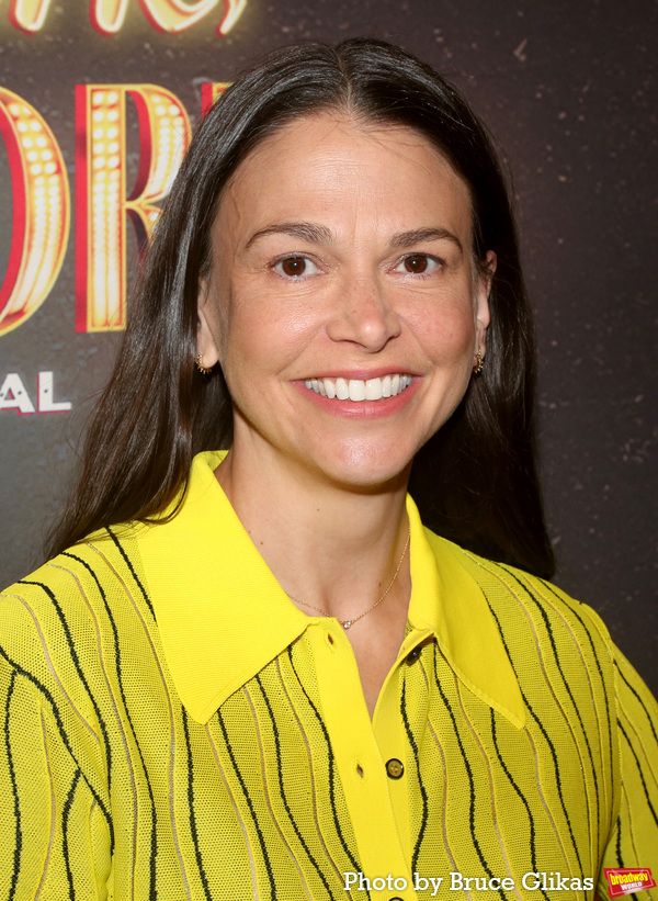 Photos: Stars Arrive on the Red Carpet at NEW YORK, NEW YORK! Opening Night! Image