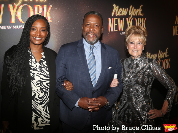 Photos: Stars Arrive on the Red Carpet at NEW YORK, NEW YORK! Opening Night! Image