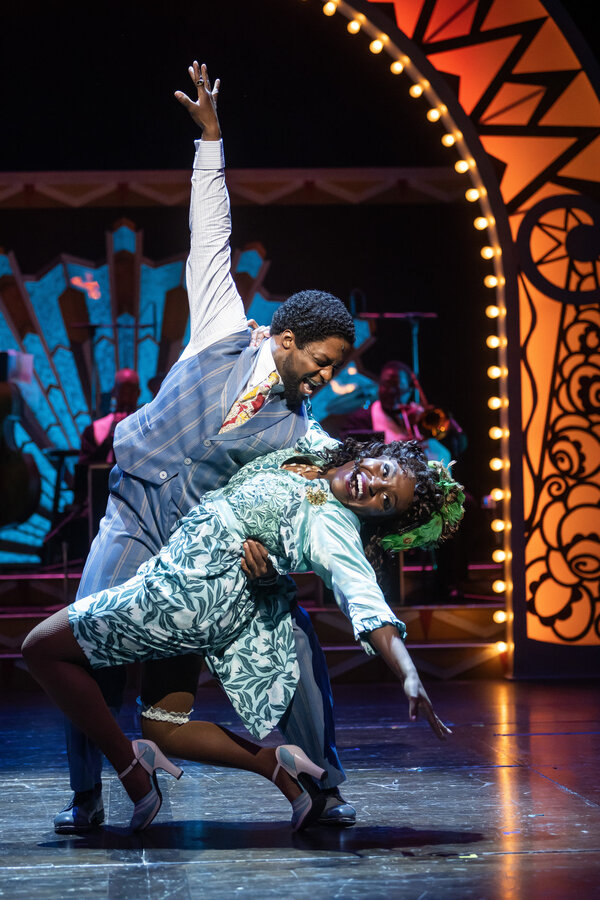 Photos: First Look at Great Lakes Theater's AIN'T MISBEHAVIN' Image