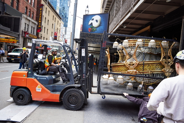 Photos/Video: Iconic PHANTOM Chandelier Exits Broadway's Majestic Theatre Image
