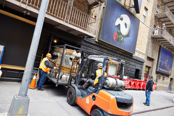 Photos/Video: Iconic PHANTOM Chandelier Exits Broadway's Majestic Theatre Image