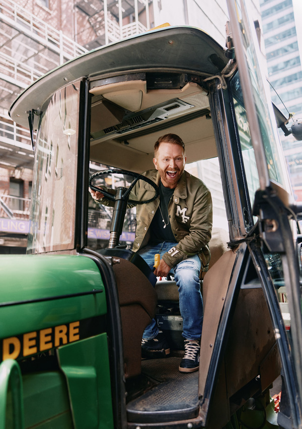 Photos/Video: SHUCKED Takes A Times Square Hayride To Celebrate Its Cast Album Image