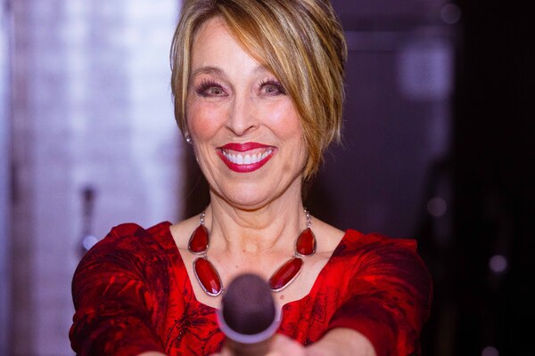 Photos: Matt Baker Lenses The Latest LINEUP WITH SUSIE MOSHER At Birdland Theater Image