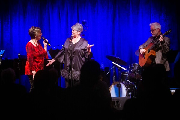 Photos: Matt Baker Lenses The Latest LINEUP WITH SUSIE MOSHER At Birdland Theater 