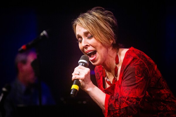 Photos: Matt Baker Lenses The Latest LINEUP WITH SUSIE MOSHER At Birdland Theater Image