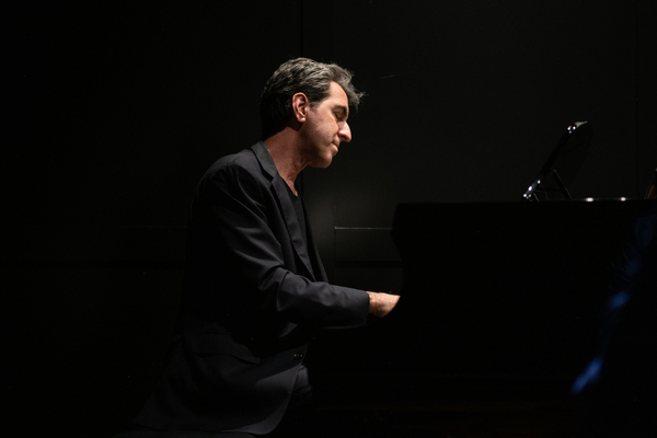 Photos: Jason Robert Brown Performs at Dramatists Guild Foundation Salon Event Image