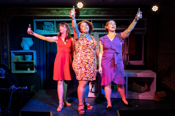 Photos: MOTHERFREAKINGHOOD! Makes Its Chicago Premiere At The Venus Cabaret Theater Image