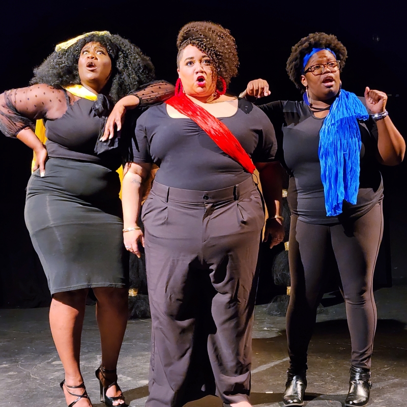 Review: THE GLORIOUS WORLD OF CROWNS, KINKS AND CURLS at The Arts Factory 