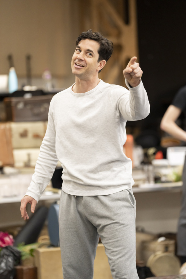 Photos: See Ruthie Henshall, Les Dennis & More in Rehearsals for 42 STREET Image