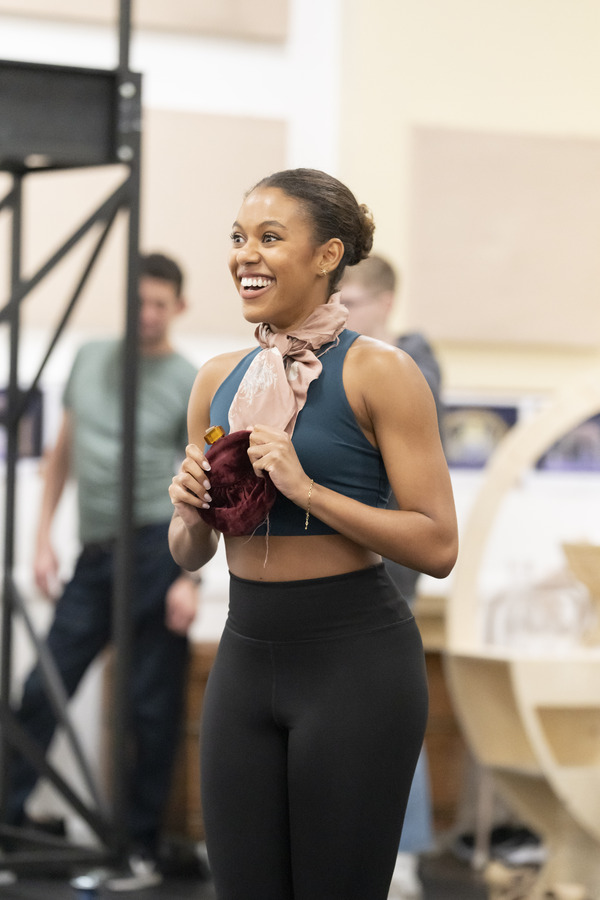 Photos: See Ruthie Henshall, Les Dennis & More in Rehearsals for 42 STREET Image