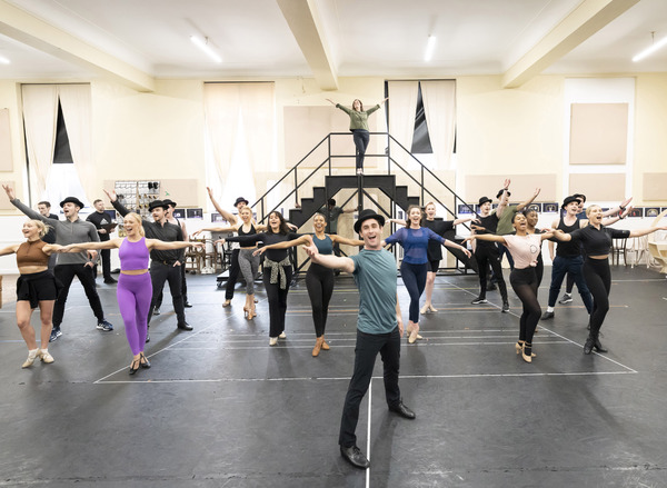 Photos: See Ruthie Henshall, Les Dennis & More in Rehearsals for 42 STREET Image