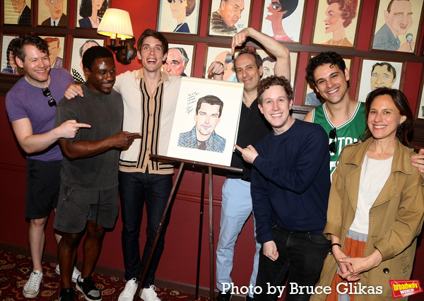 Photos: GOODNIGHT, OSCAR Star Sean Hayes Honored With Sardi's Portrait Image