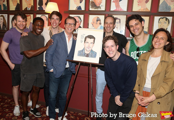 Photos: GOODNIGHT, OSCAR Star Sean Hayes Honored With Sardi's Portrait Image