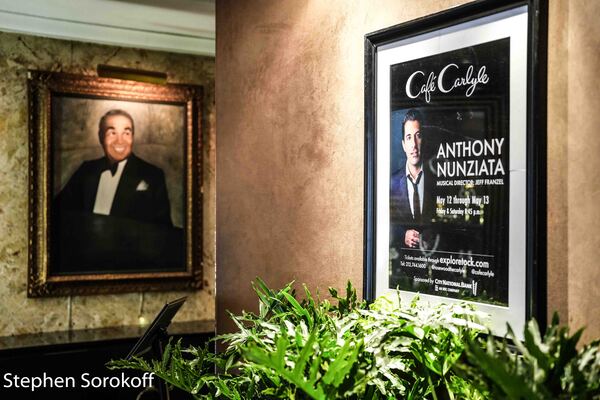Photos: Anthony Nunziata Makes Cafe Carlyle Debut Image