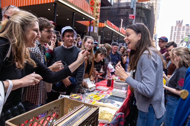 What Is the History of Shubert Alley? Image