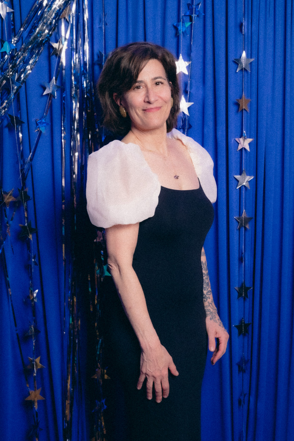 Photos: KIMBERLY AKIMBO Company Poses at 1999 New Jersey Prom Party Image