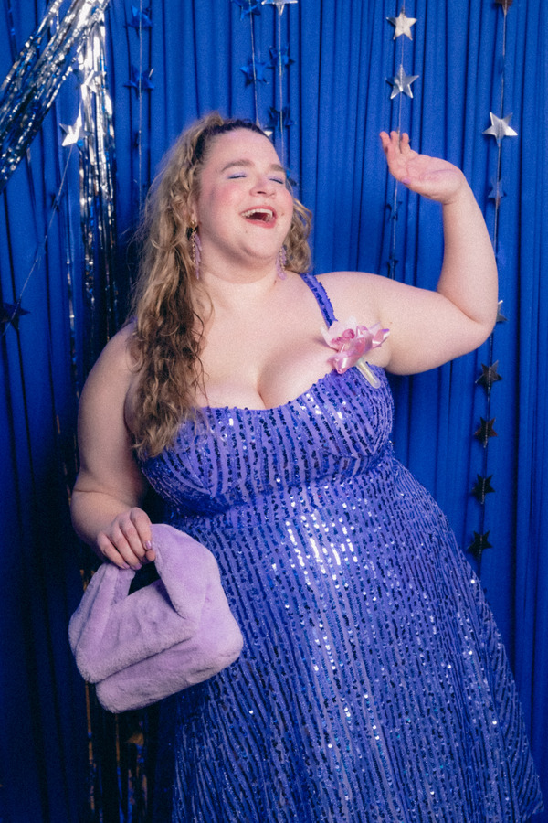 Photos: KIMBERLY AKIMBO Company Poses at 1999 New Jersey Prom Party Image