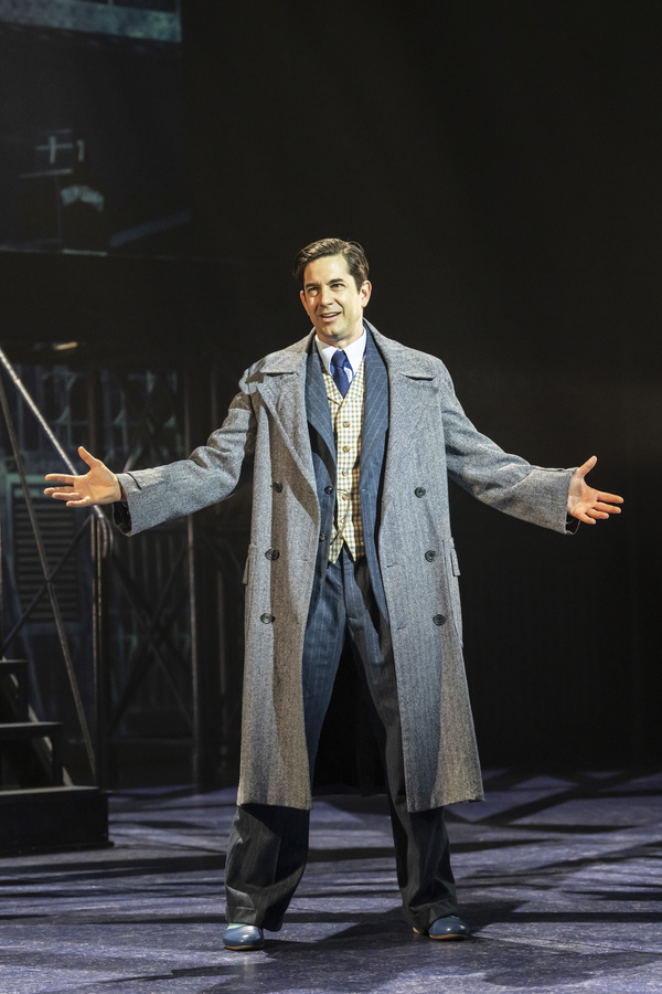 Photos: First Look at 42ND STREET at Curve, Leicester and Sadler's Wells Image