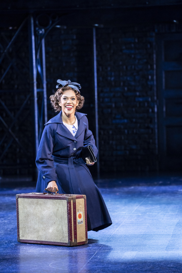 Photos: First Look at 42ND STREET at Curve, Leicester and Sadler's Wells Image