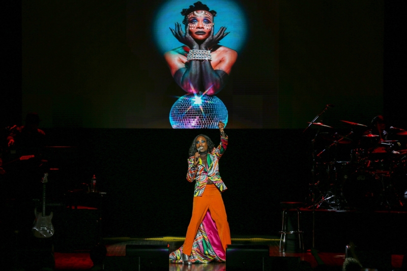 Review: BILLY PORTER at State Theatre Image