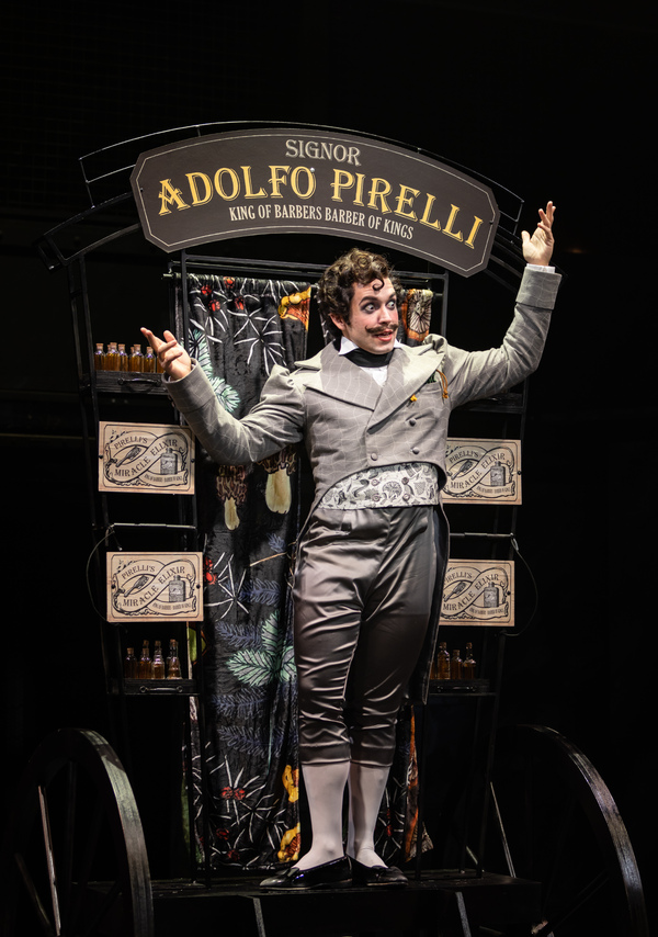 Exclusive Photos: First Look at SWEENEY TODD at Signature Theatre Image