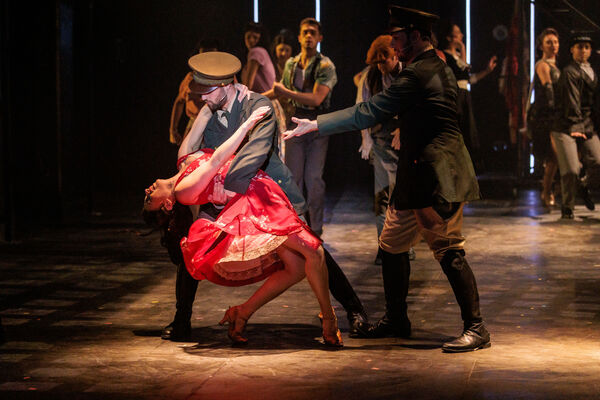 Samantha Gershman and the Company of The REV Theatre Company’s production of EVITA Photo