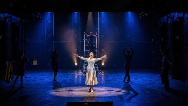 Photos: First Look At EVITA At The REV Theatre Company Image