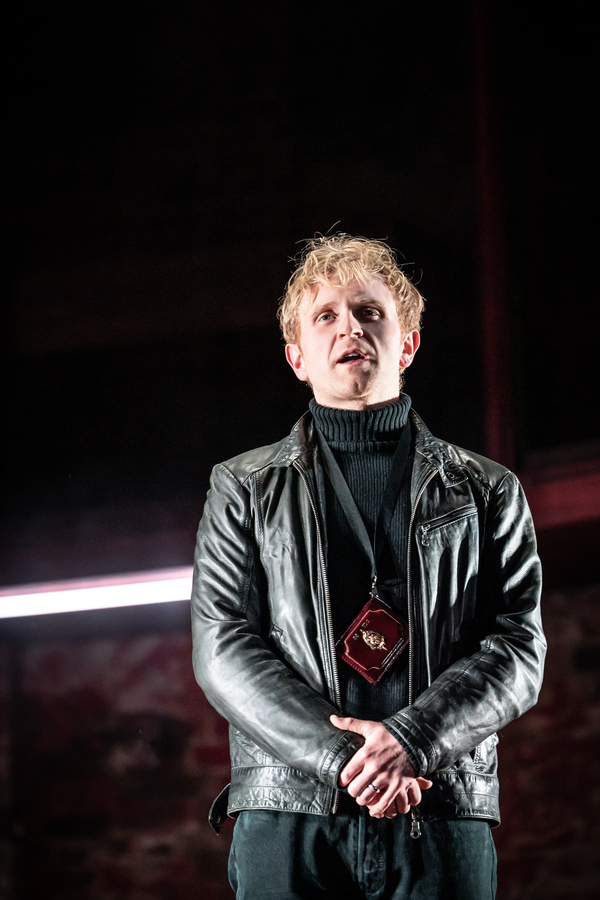 Photos: First Look at PATRIOTS at the Noel Coward Theatre Image
