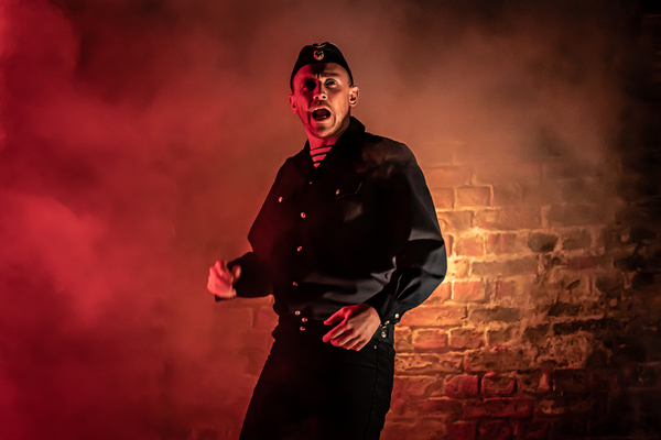 Photos: First Look at PATRIOTS at the Noel Coward Theatre Image