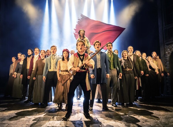 Photos: See the New Images of LES MISERABLES in the West End Image