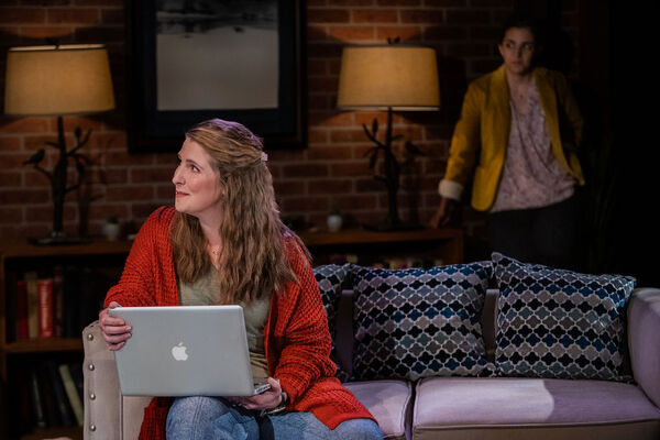 Photos: First Look at TINY BEAUTIFUL THINGS at Circle Theatre Image