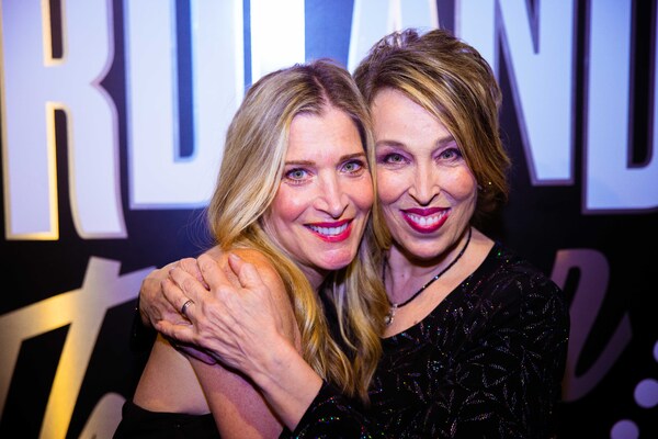 Photos: May 30th THE LINEUP WITH SUSIE MOSHER In Matt Baker's Artistic Style Image