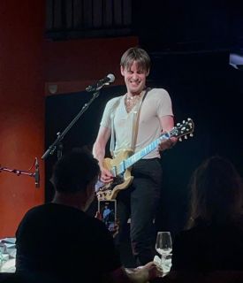 Review: Reeve Carney Turns Chelsea Table + Stage Into A Rock And Roll Venue With THE FLYING YARBIRD  Image