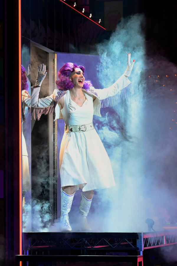 Photos: First Look at Sam Pinkleton's THE WIZARD OF OZ at American Conservatory Theater 