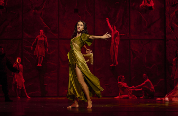 Photos: First Look at NOTRE DAME DE PARIS, Returning to Lincoln Center This Month Image