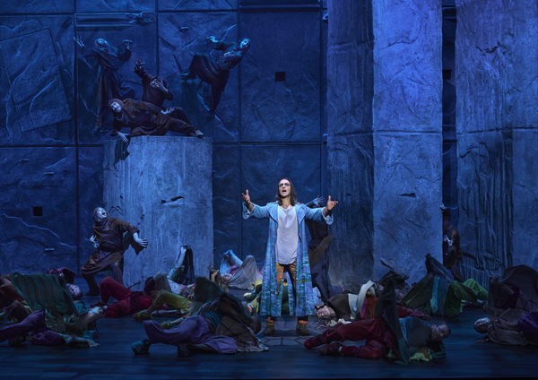 Photos: First Look at NOTRE DAME DE PARIS, Returning to Lincoln Center This Month Image