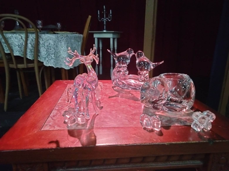 Review: THE GLASS MENAGERIE at The Pocket Community Theatre 