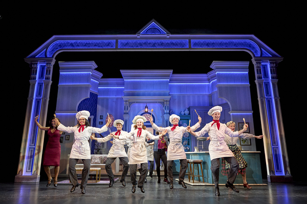 Photos: First Look At MRS. DOUBTFIRE in London's West End Image