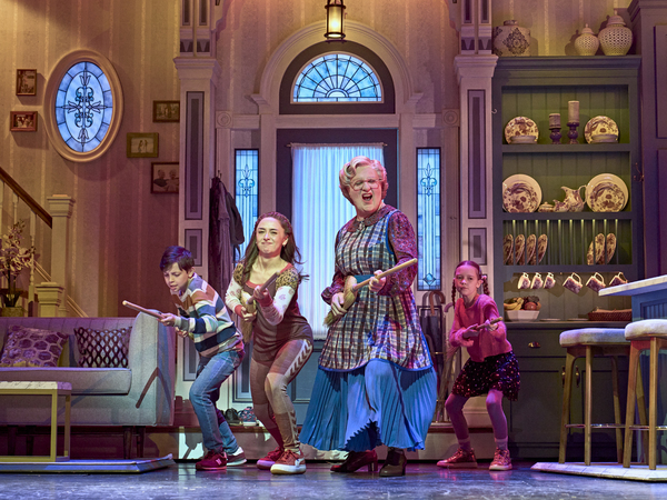 Photos: First Look At MRS. DOUBTFIRE in London's West End Image