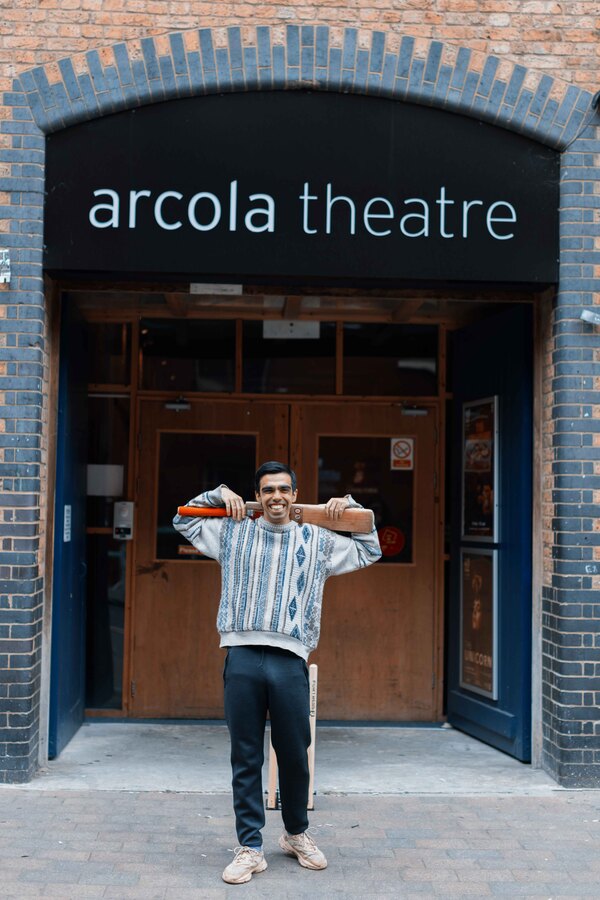 Photos: Go Inside Rehearsal for DUCK at the Arcola Theatre Image