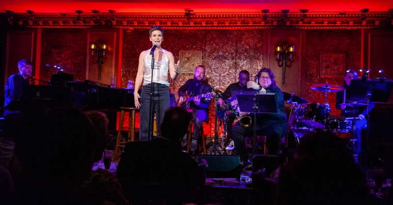 Photos: Jenn Colella Concludes Fabulous OUT AND PROUD Show at 54 Below Image