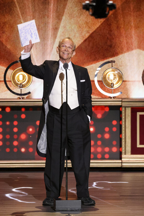 Photos: Go Inside the Tony Awards With Ariana DeBose, Alex Newell & More Image