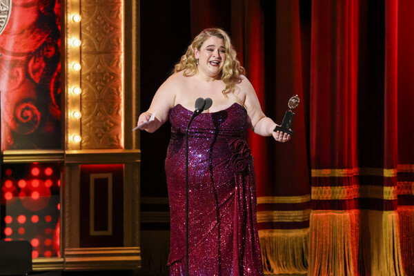 Photos: Go Inside the Tony Awards With Ariana DeBose, Alex Newell & More Image