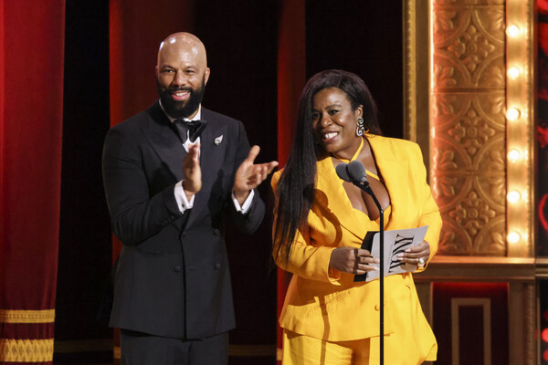 Photos: Go Inside the Tony Awards With Ariana DeBose, Alex Newell & More Image
