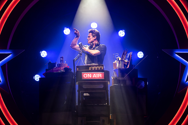 Photos: Check Out All New Photos From GREASE at the West End's Dominion Theatre Image