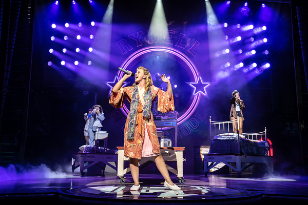 Photos: Check Out All New Photos From GREASE at the West End's Dominion Theatre Image