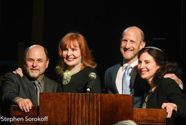 Jason Alexander, Carol Ostrow, Douglas Cohen, Rabbi Jill Hausman Photo