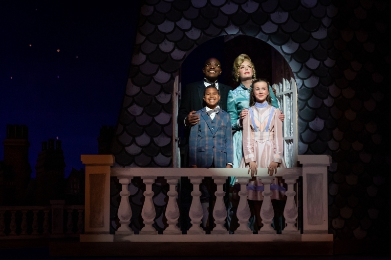 Review: MARY POPPINS at Theatre Memphis Image